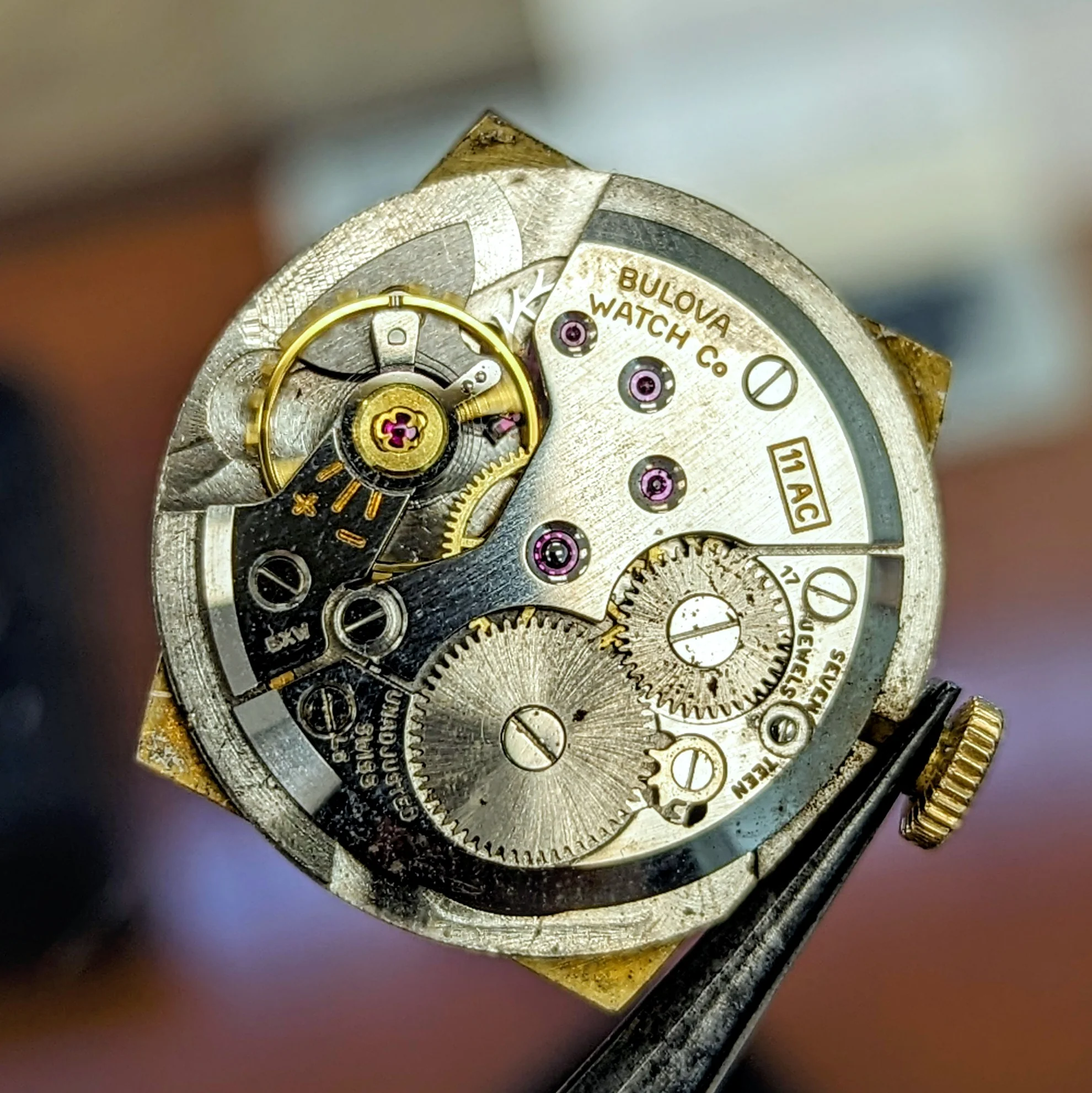 1956 BULOVA Gedney Watch 17 Jewels Cal. 11AC Fancy Tonneau Case Swiss Wristwatch - Image 13