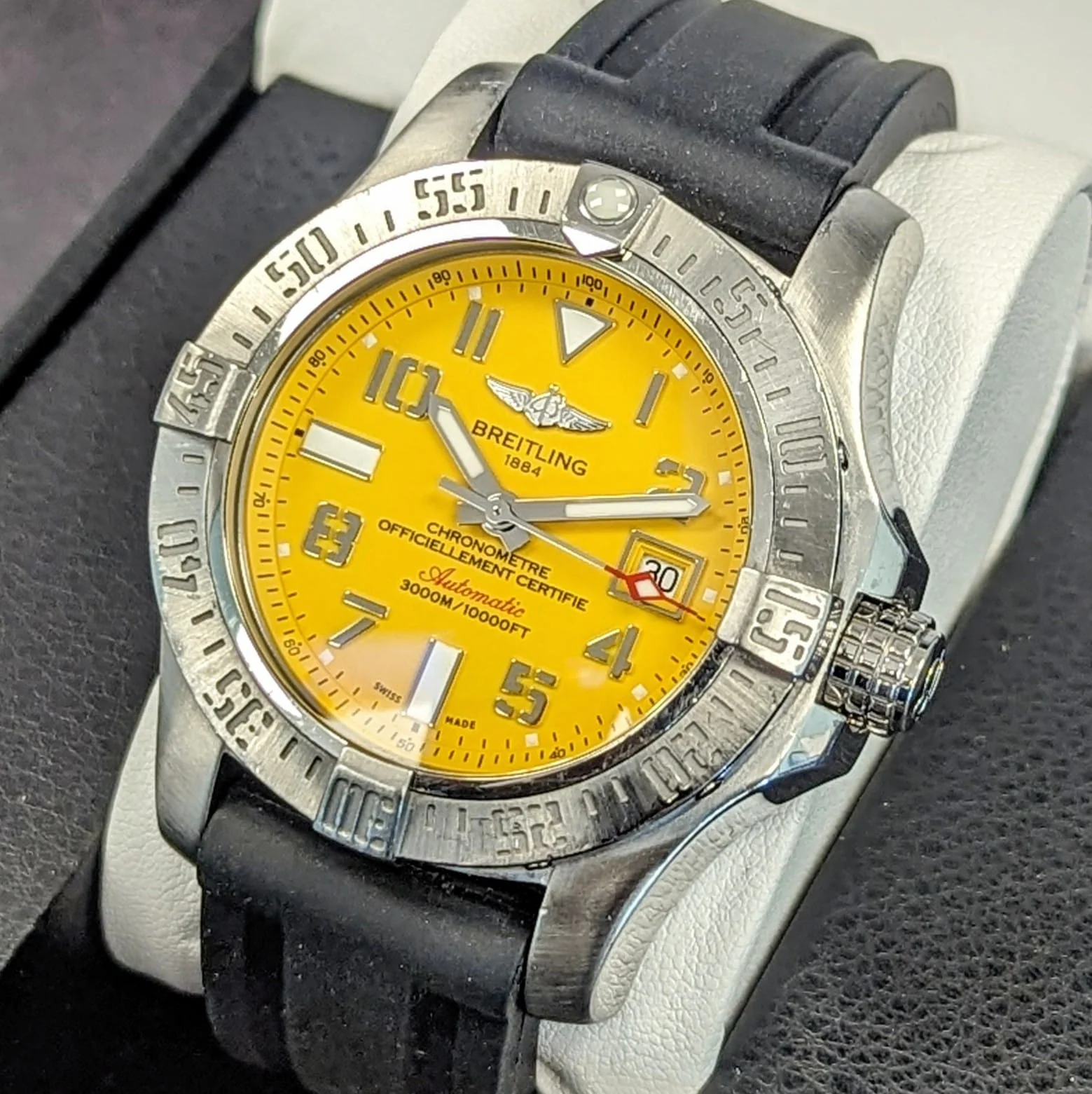 Breitling Avenger II Seawolf Automatic Watch A17331 Yellow Dial Date COSC Wristwatch - Image 11