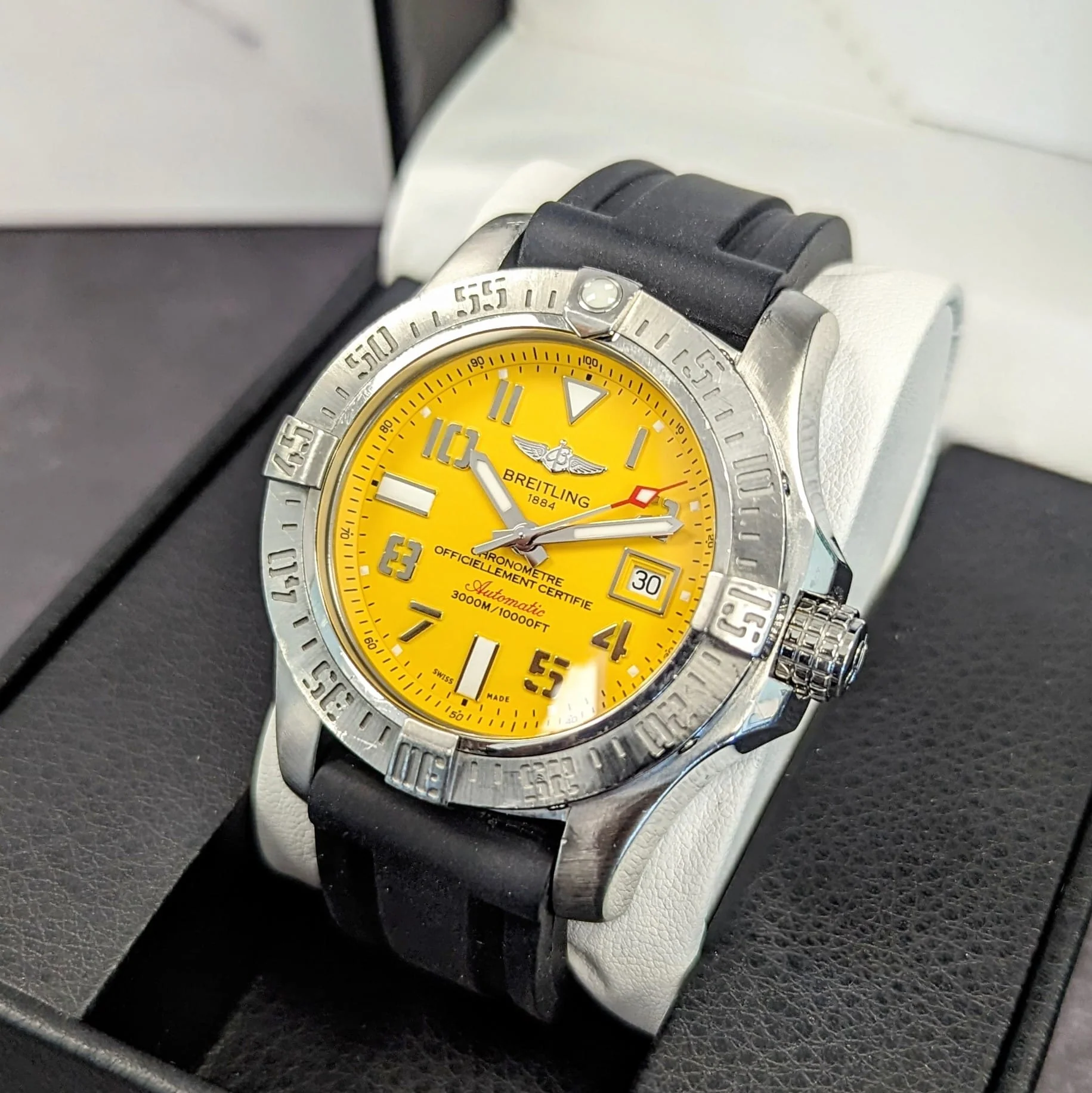 Breitling Avenger II Seawolf Automatic Watch A17331 Yellow Dial Date COSC Wristwatch - Image 12