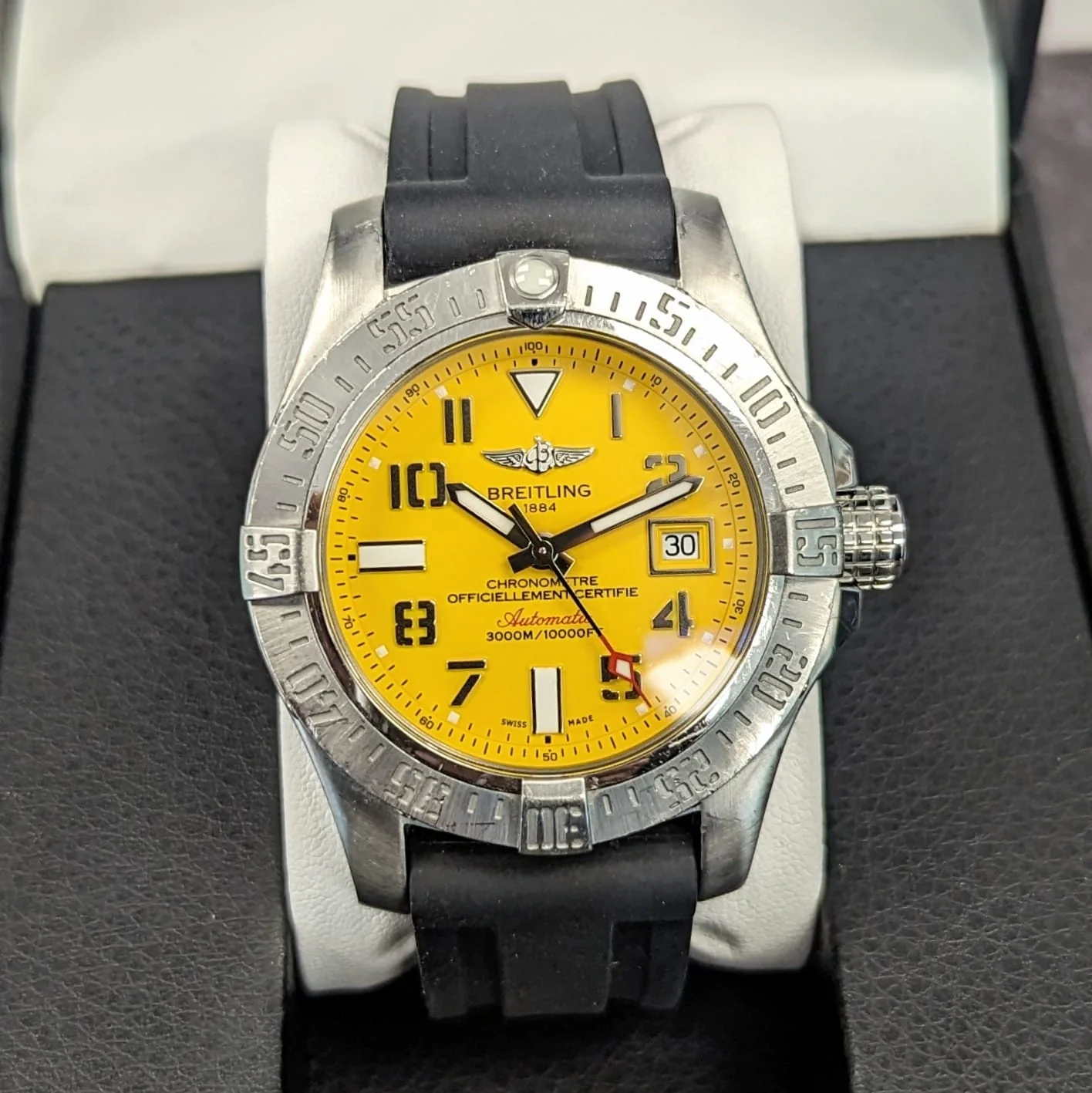 Breitling Avenger II Seawolf Automatic Watch A17331 Yellow Dial Date COSC Wristwatch - Image 13