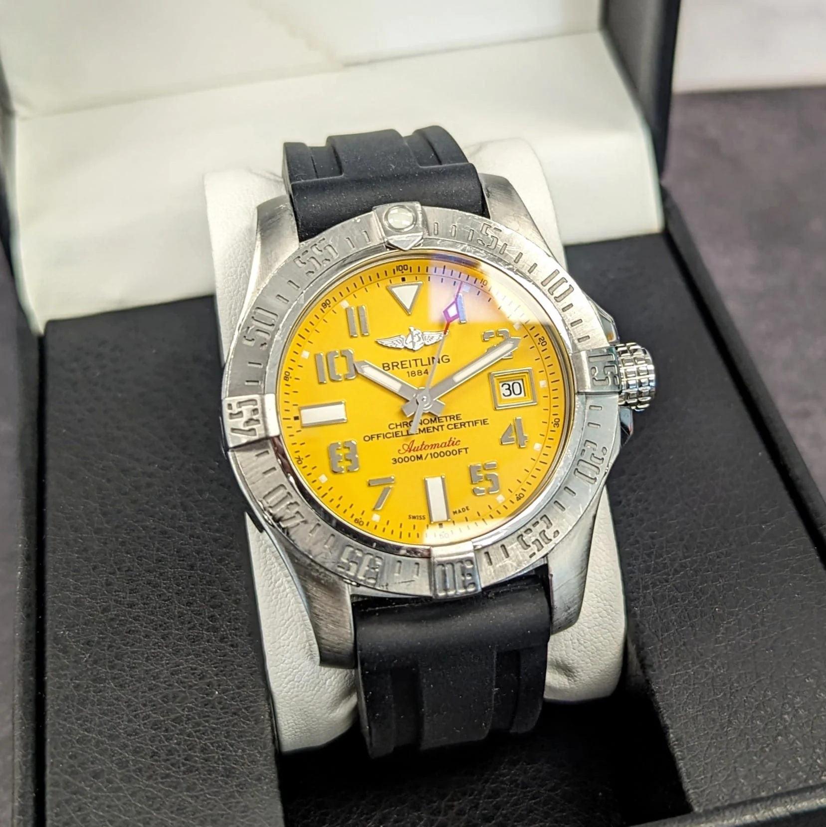 Breitling Avenger II Seawolf Automatic Watch A17331 Yellow Dial Date COSC Wristwatch - Image 14