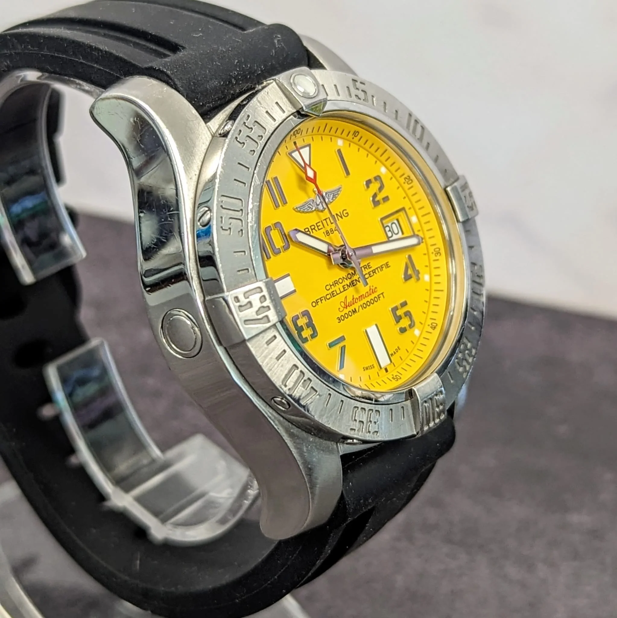 Breitling Avenger II Seawolf Automatic Watch A17331 Yellow Dial Date COSC Wristwatch - Image 4
