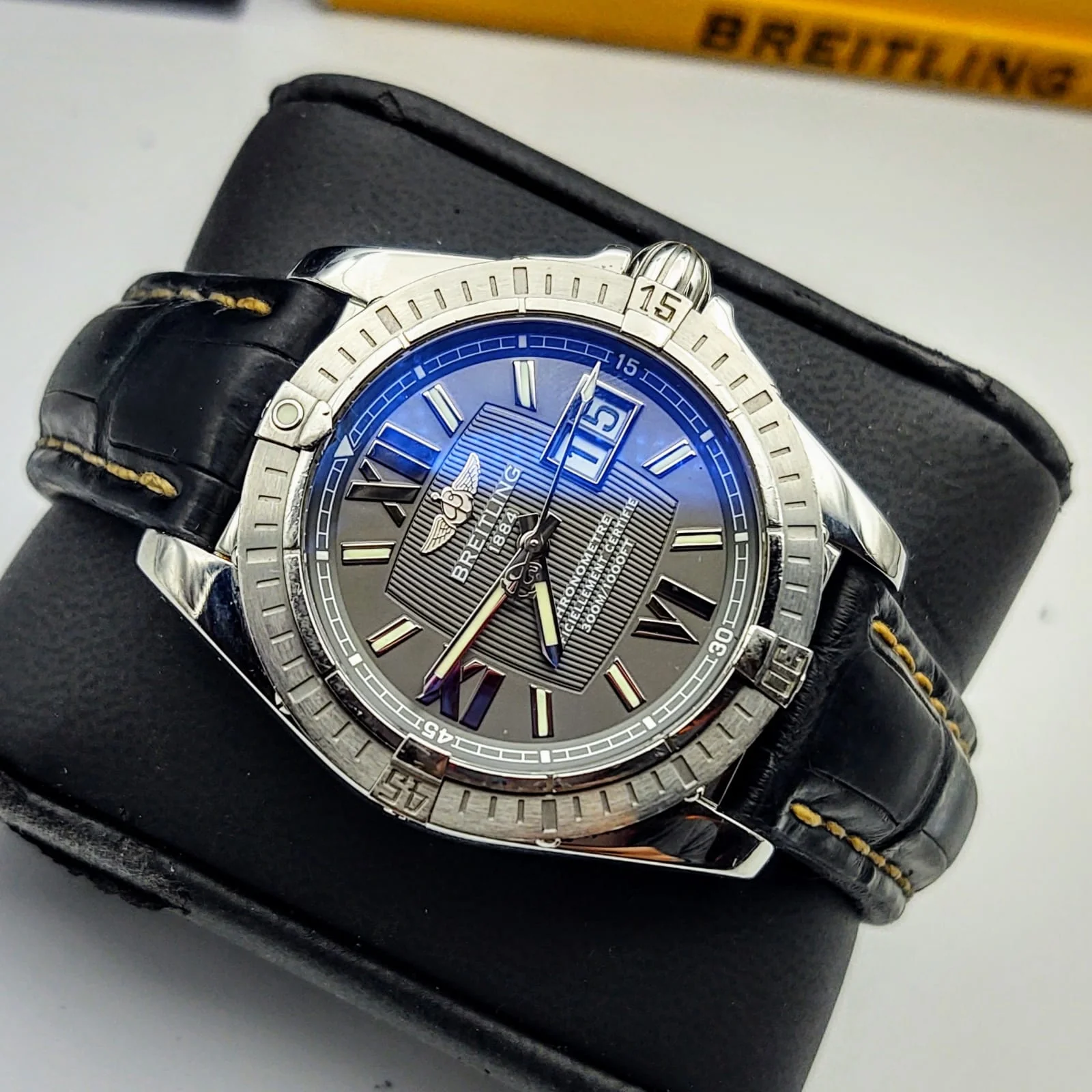 BREITLING Windrider Cockpit Watch Chronometer Officiellement Certifie 300M Wristwatch - Image 4