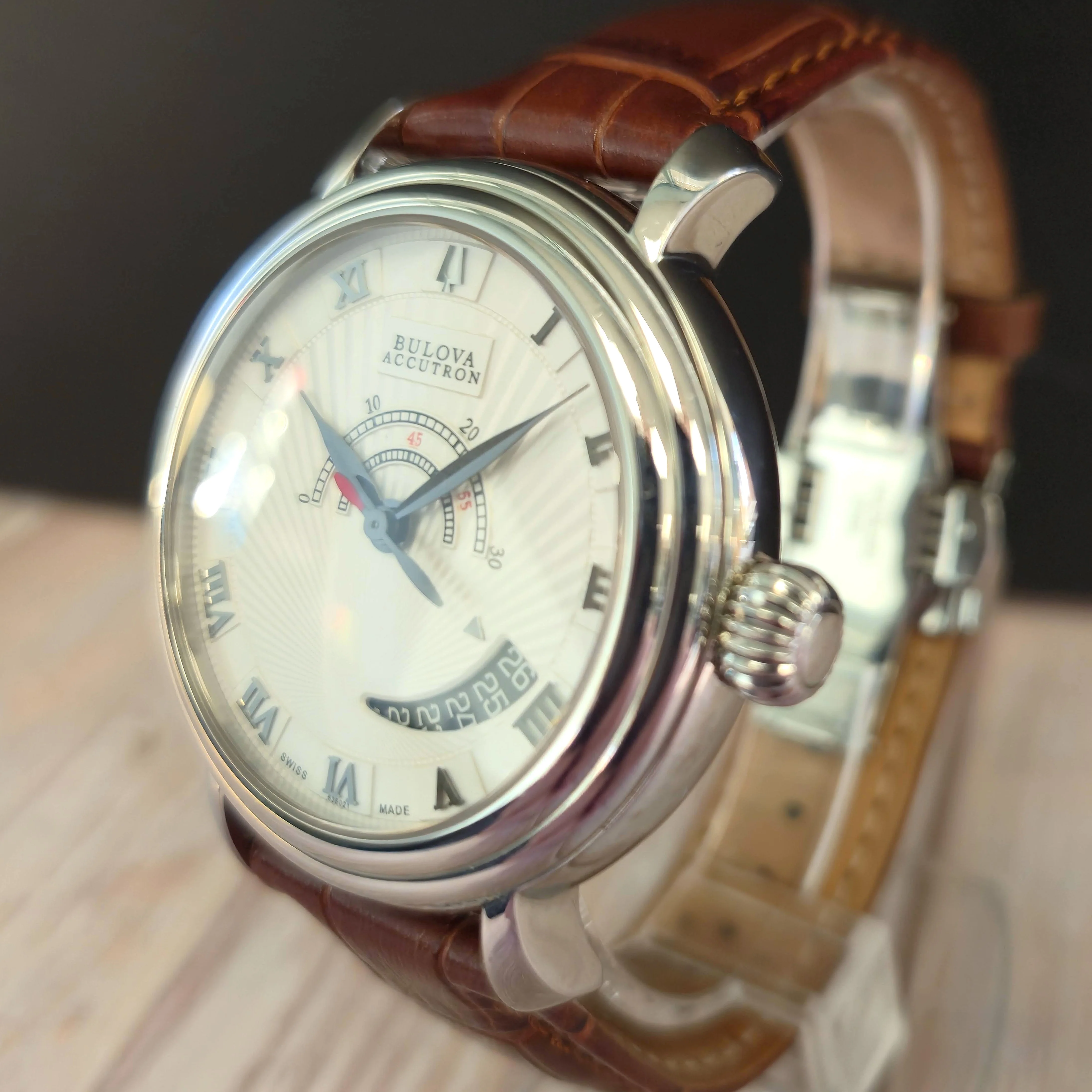 Bulova Accutron Amerigo Automatic Watch 63B021 41mm S.S. Swiss Made Wristwatch - Image 3