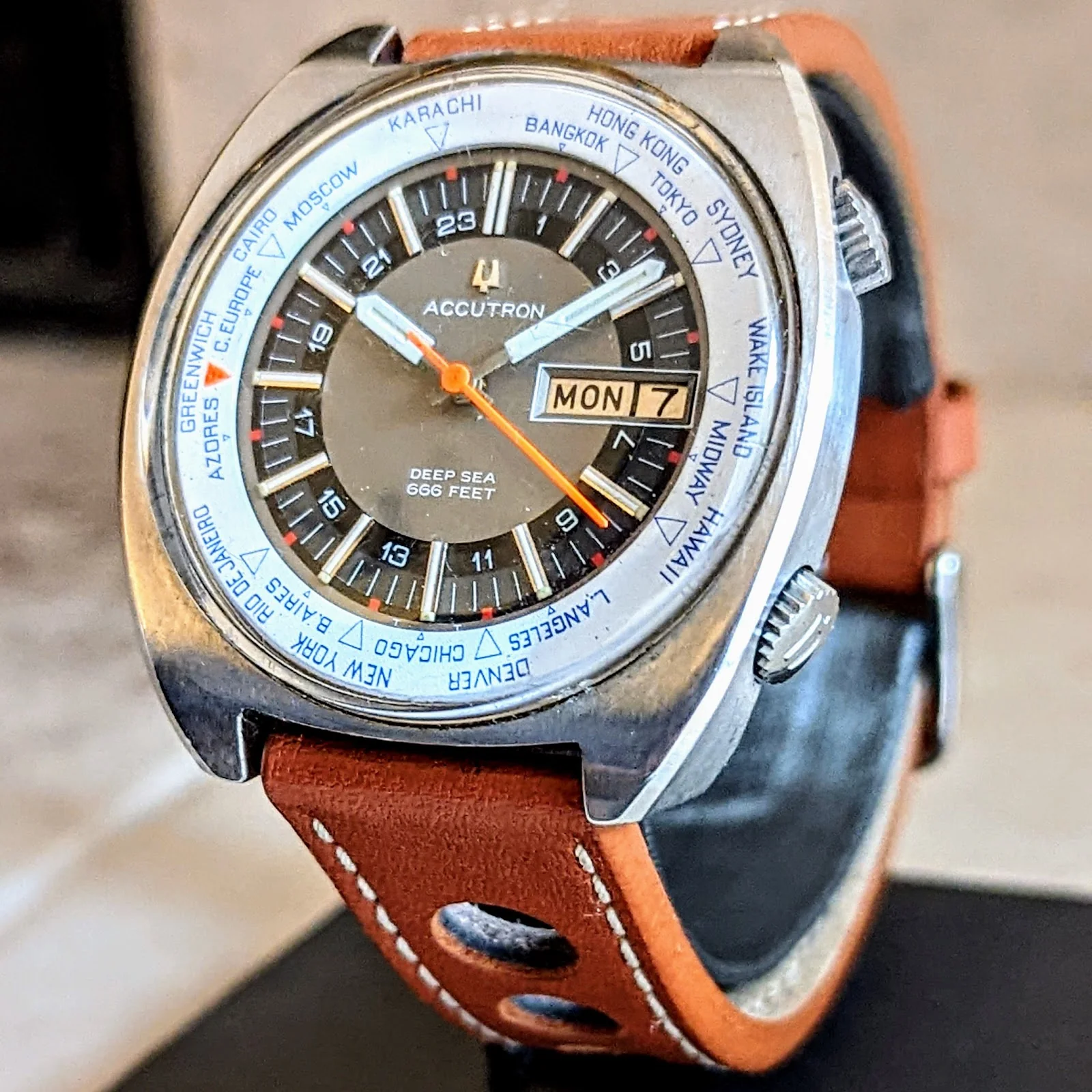 BULOVA Accutron Deep Sea World Timer Watch Vintage 1970 Wristwatch - Image 3