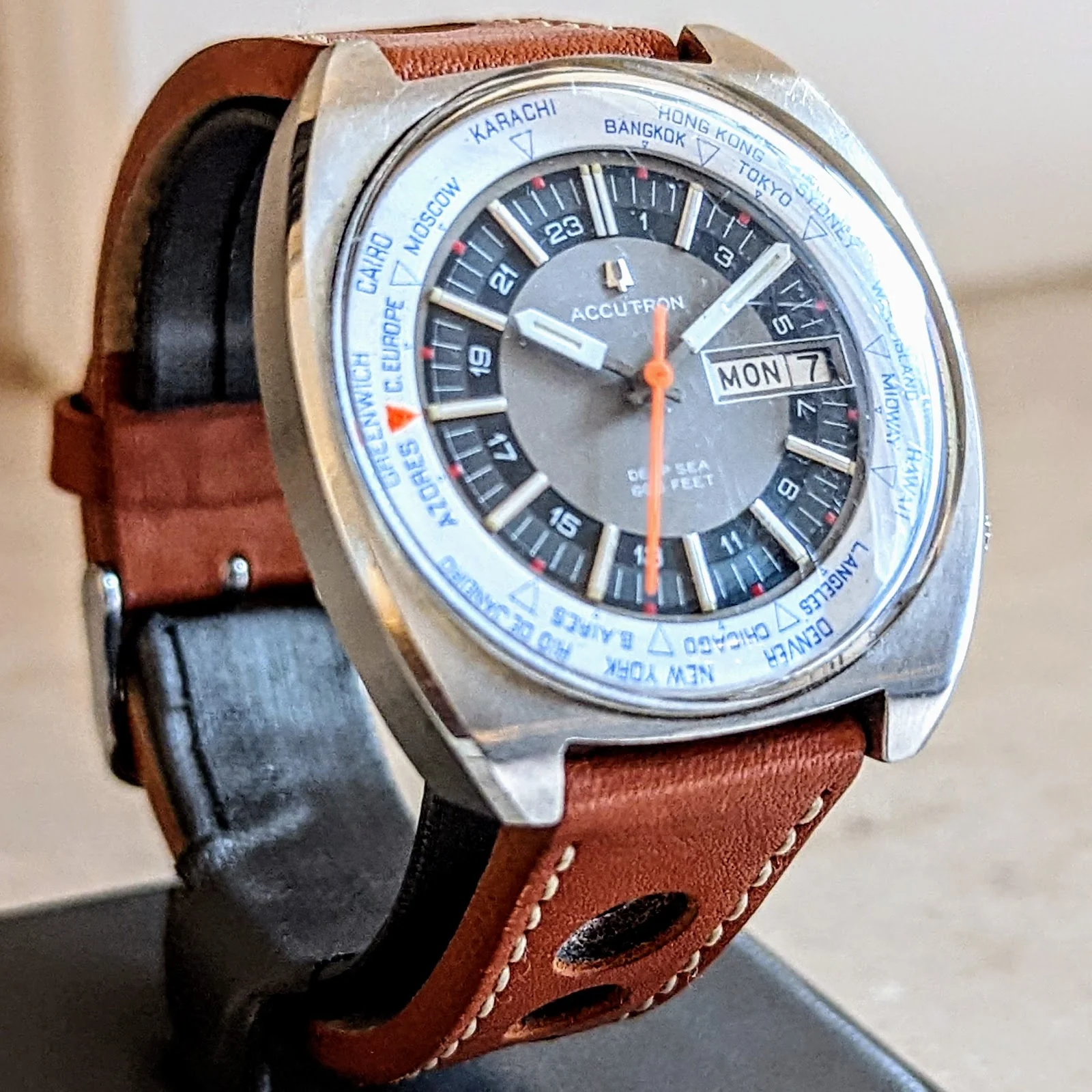 BULOVA Accutron Deep Sea World Timer Watch Vintage 1970 Wristwatch - Image 4