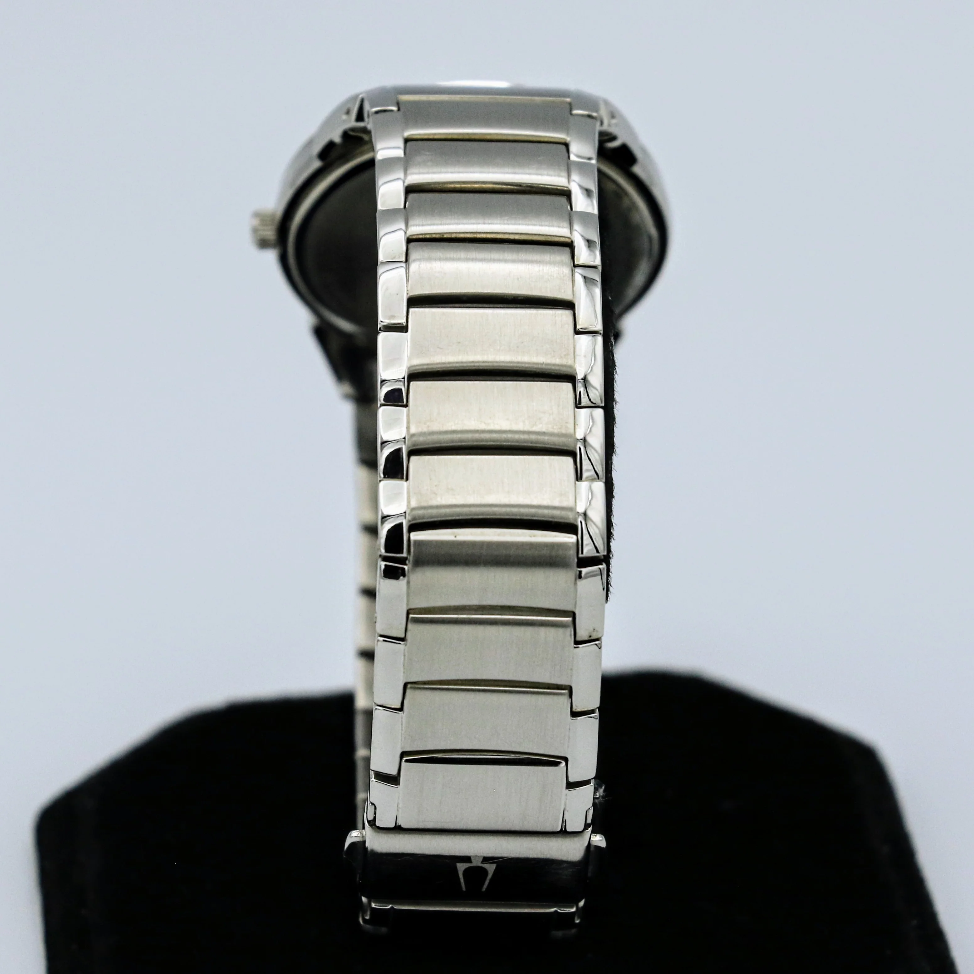 BULOVA Classic Collection Wristwatch Calendar 38mm Quartz Watch - Image 9