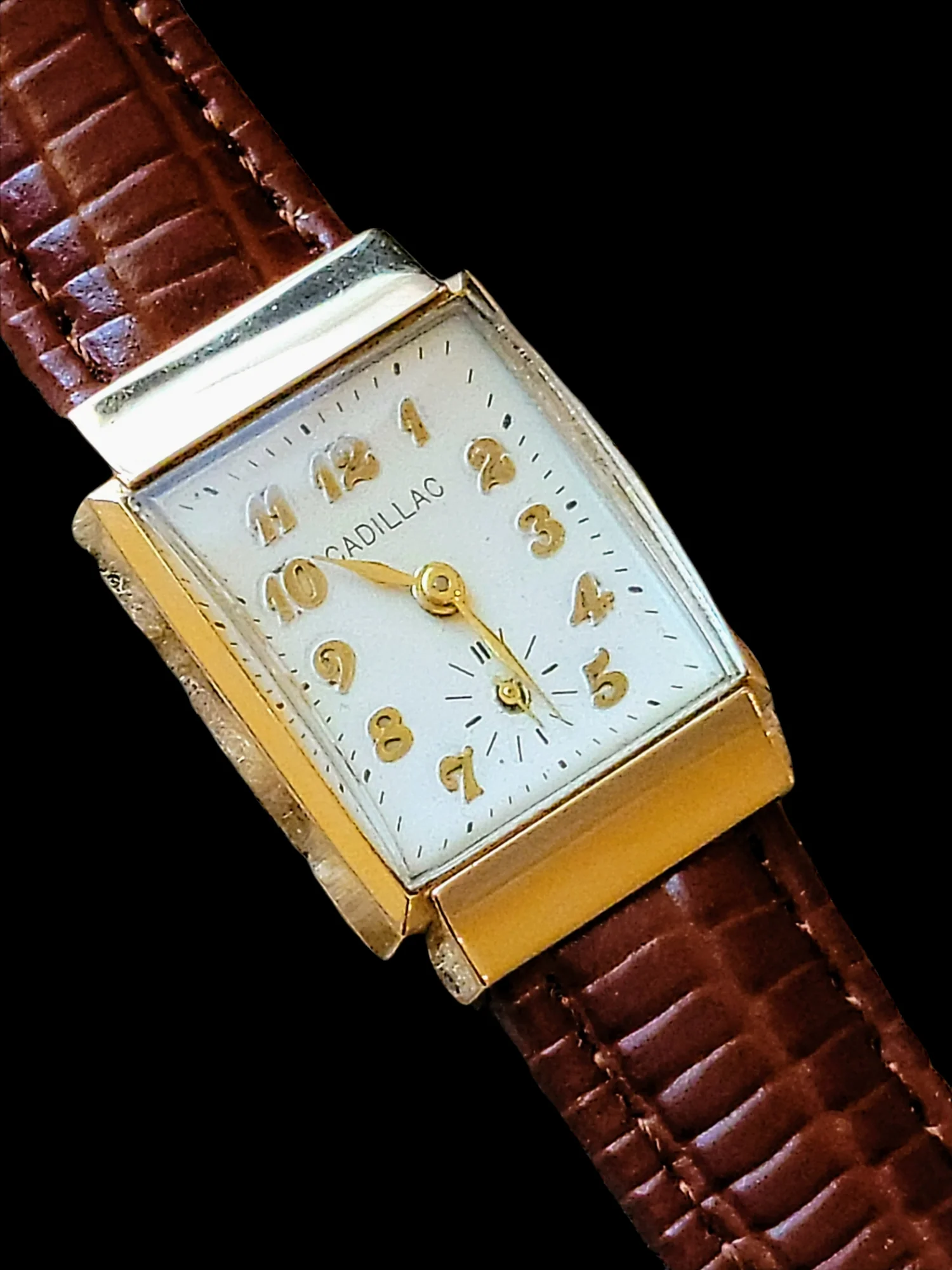 Cadillac 14K Solid Gold Watch 17 Jewels Alb Grossenbacher Movement - Image 9