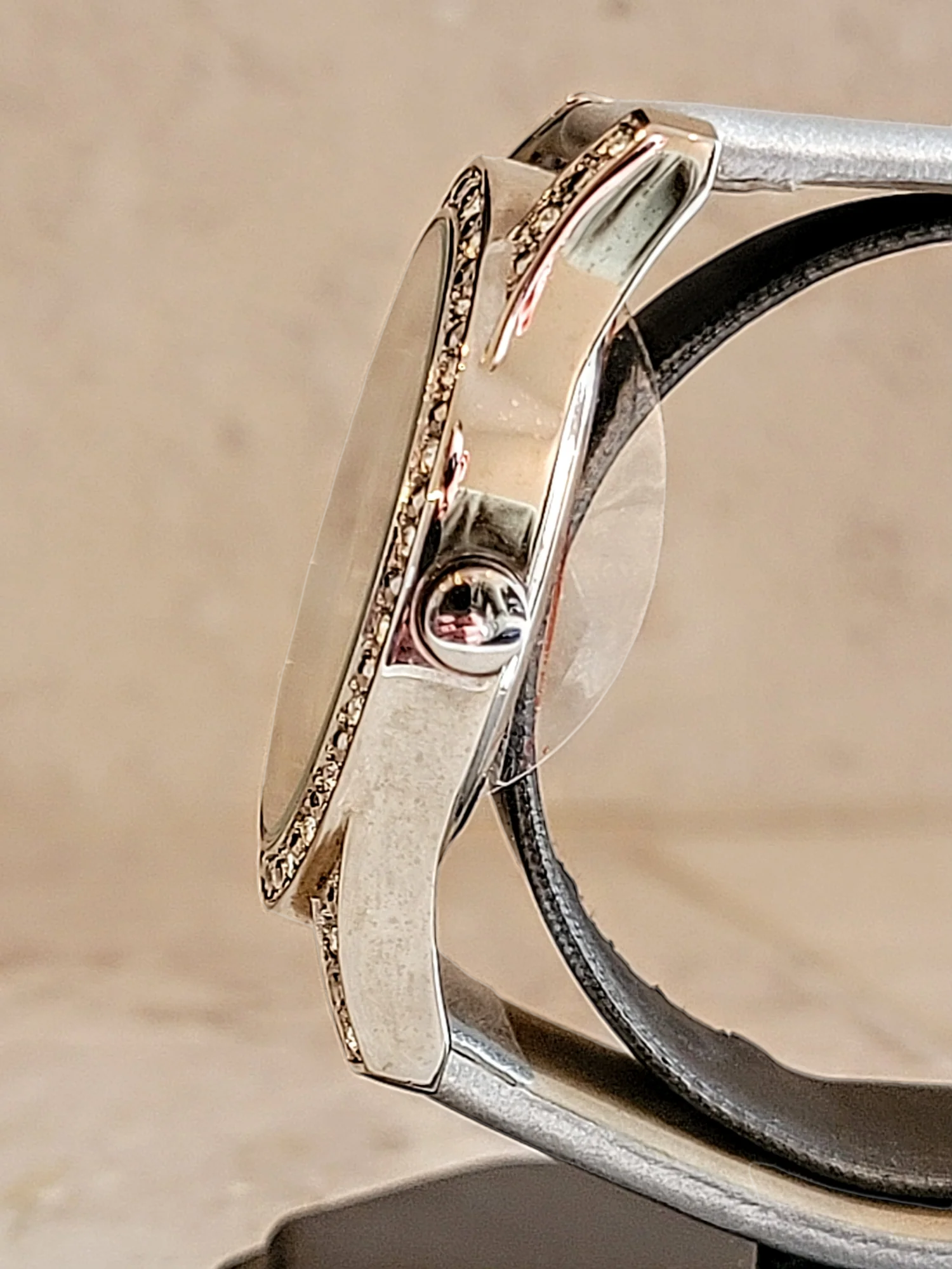 PLAYBOY Quartz Watch Diamond Bezel Wristwatch - Image 9