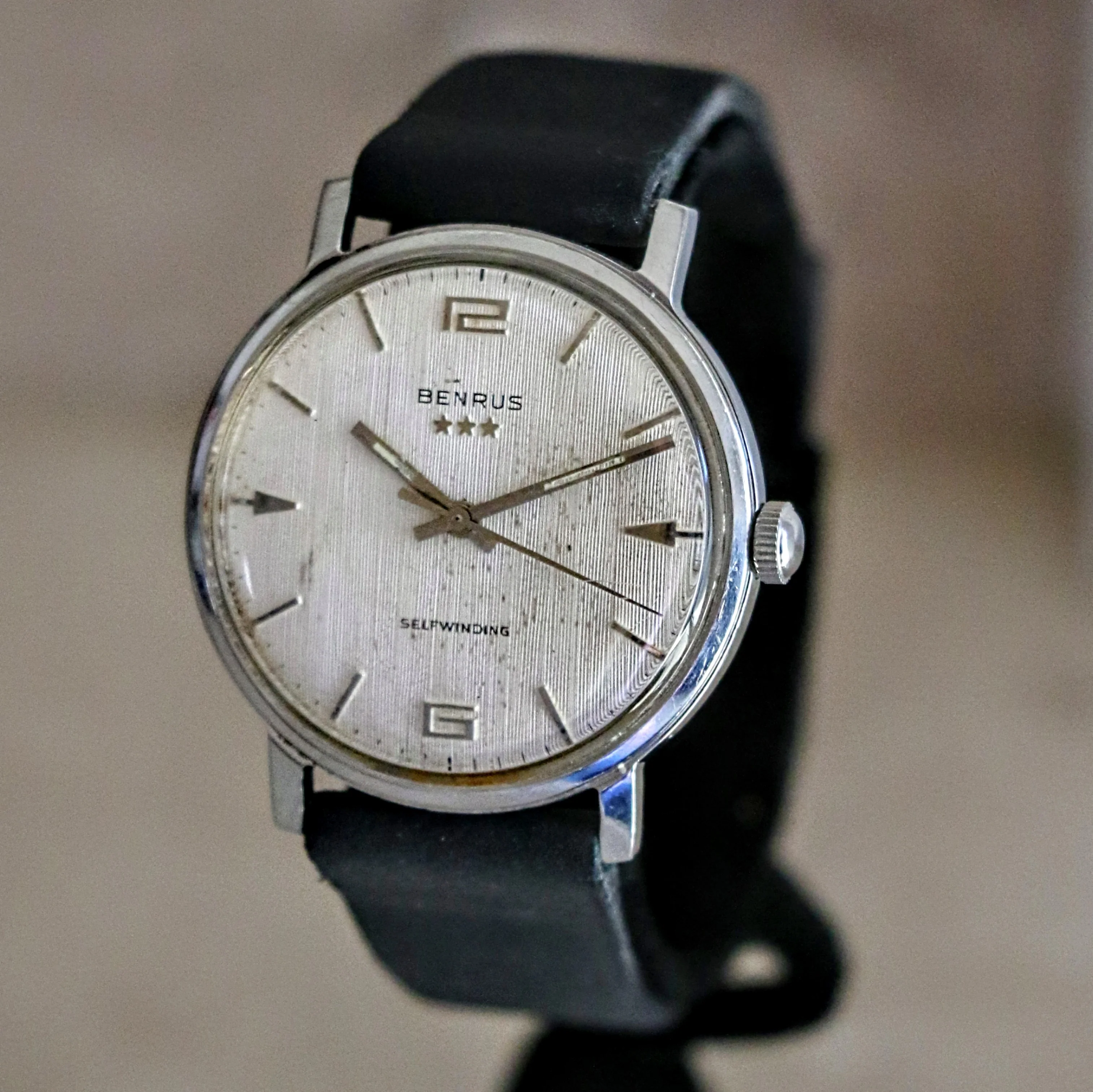 Vintage BENRUS 3 Stars Selfwinding Wristwatch Swiss Made Vintage Watch - Image 3