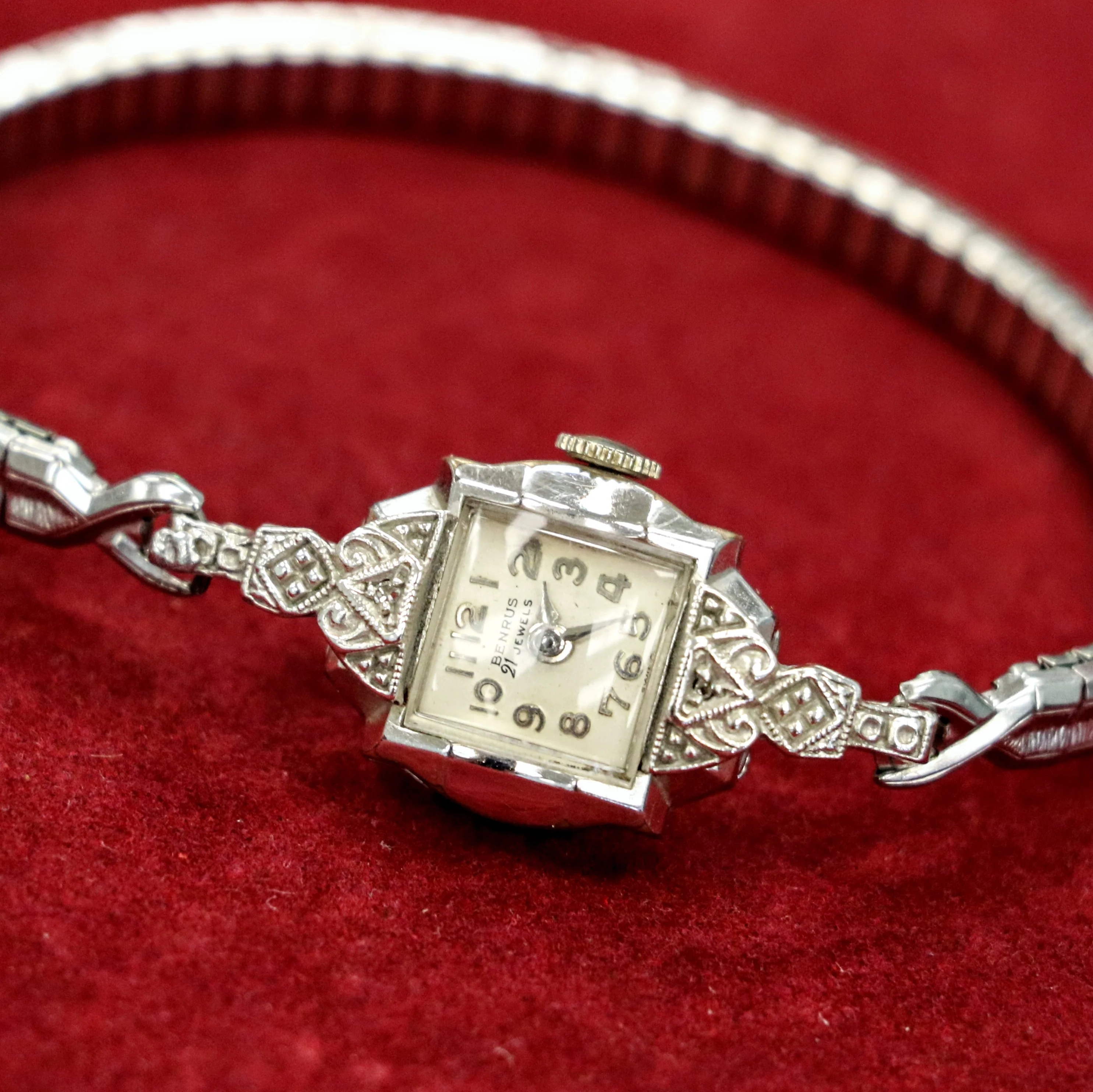 Vintage BENRUS Ladies Watch 21 Jewels Modele BMA40 Swiss Made Wristwatch Fancy Case - Image 6