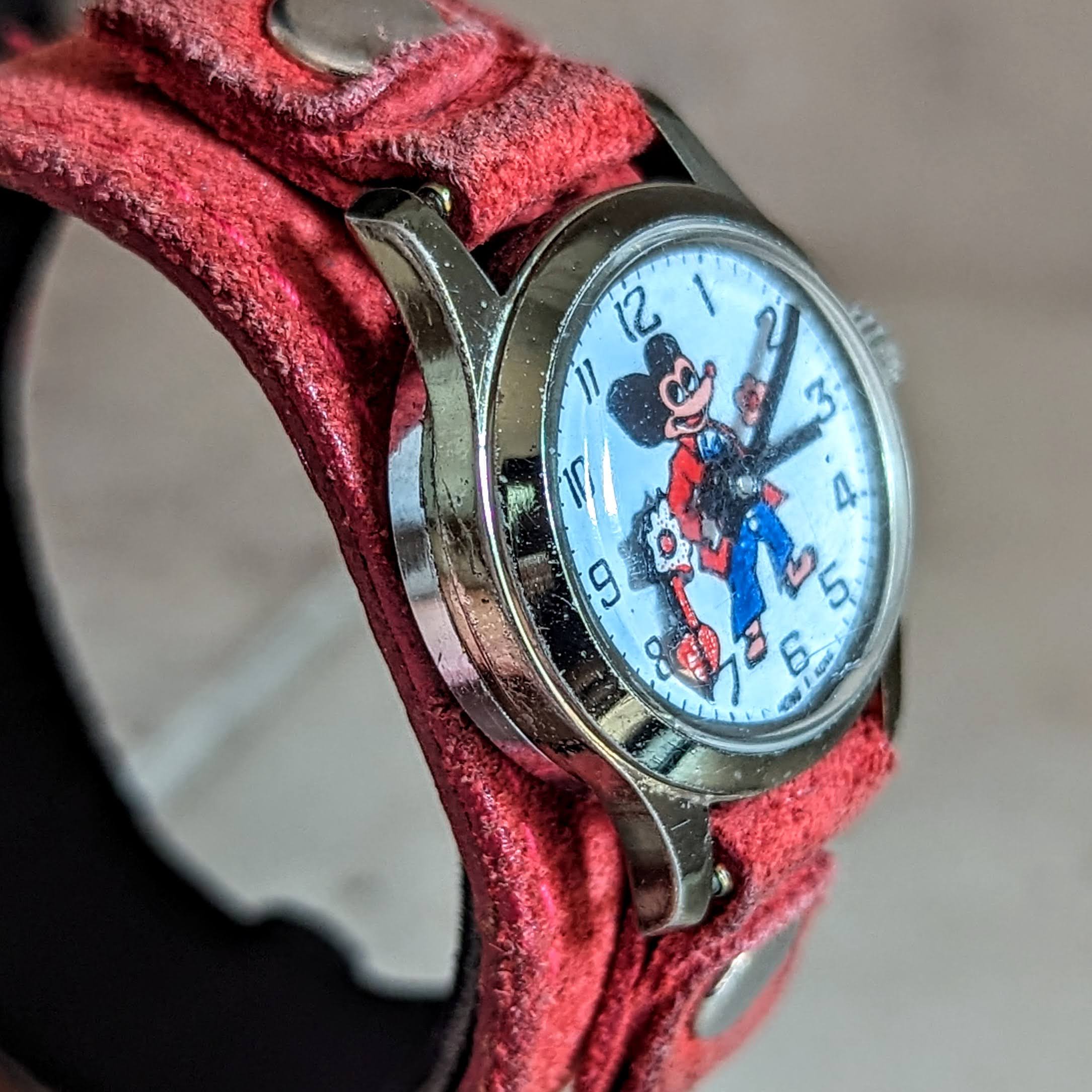 Vintage Mickey Mouse Wristwatch by Remex LTD 1 Jewel Mechanical Animated Watch - Image 9