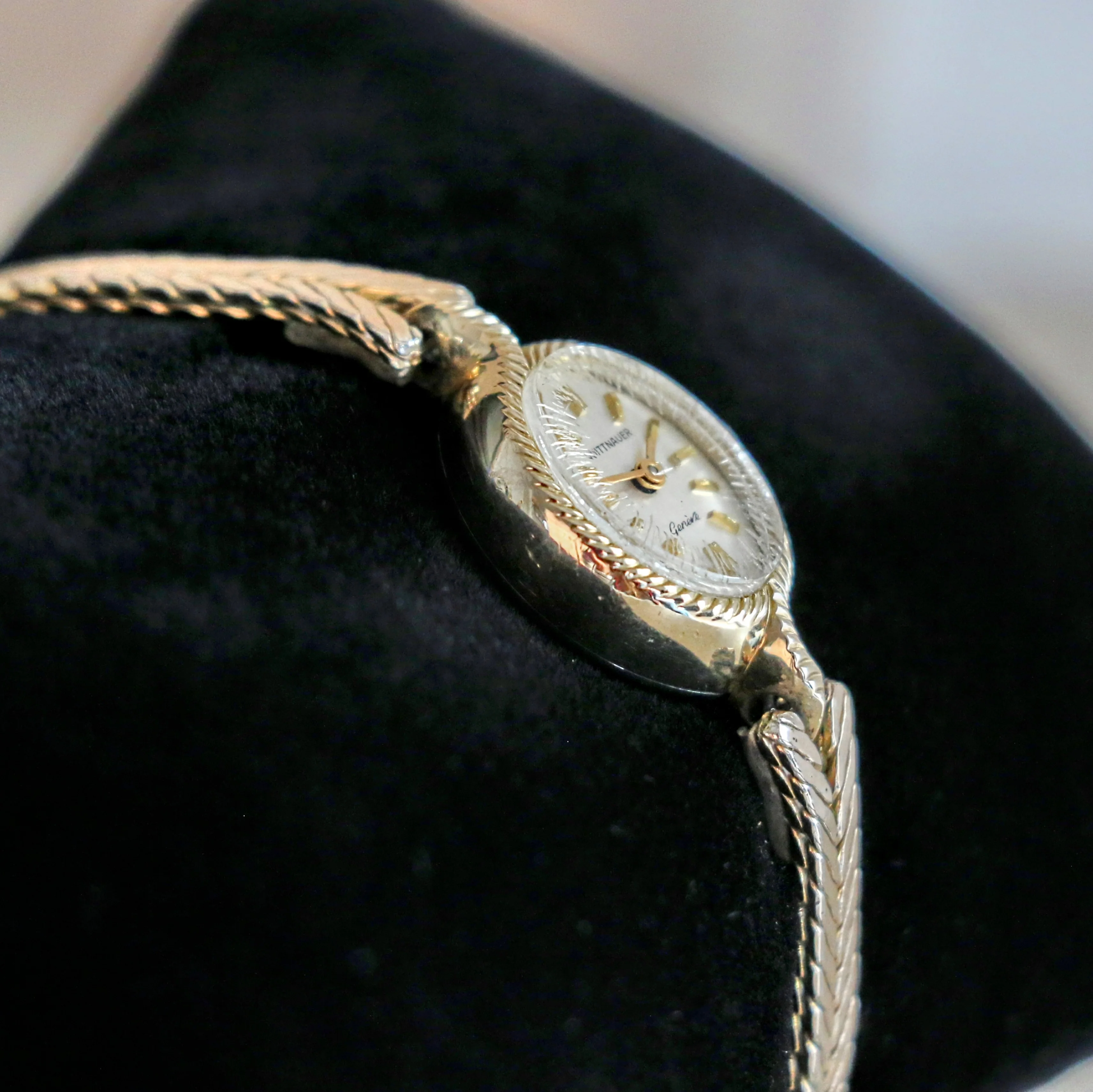 WITTNAUER GENEVE Ladies Watch Cal. 5D-5 17 Jewels Swiss Made Vintage Wristwatch - Image 4